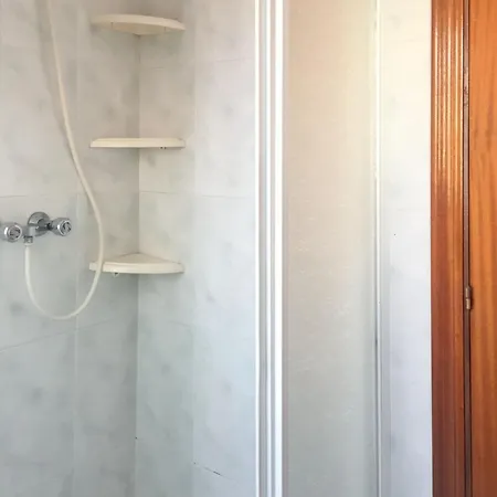 Apartment Spacious In With Balcony *