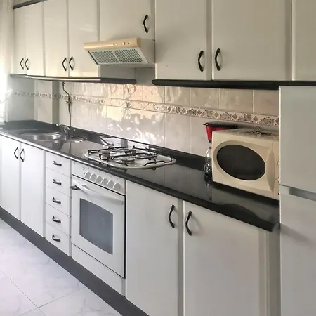 Spacious In With Balcony * Laxe