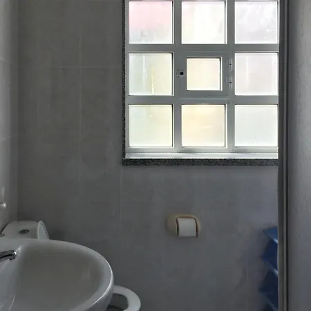 Spacious In With Balcony * Laxe
